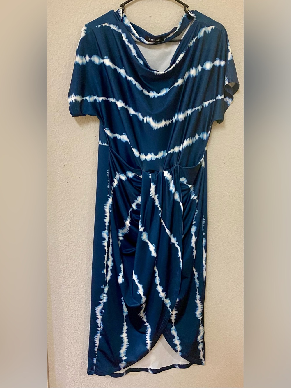 3/$18 - Chic Me Tie-Dye Navy and White Waist Tie Dress - Size XL